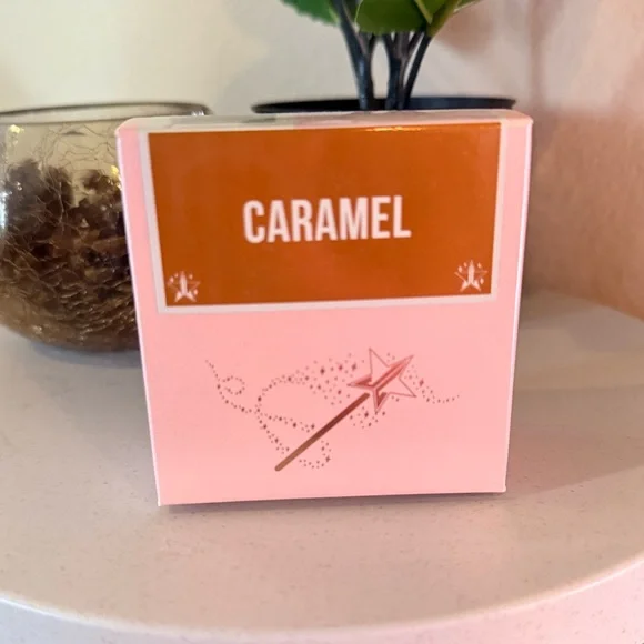 Jeffree Star Magic Star Caramel Setting Powder Makeup Lightweight Breathable NEW - Picture 2 of 7